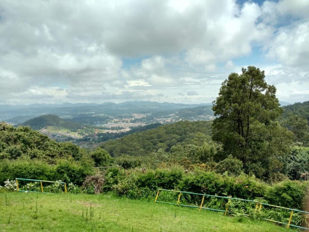 Valley View Resort Ooty Esterno foto